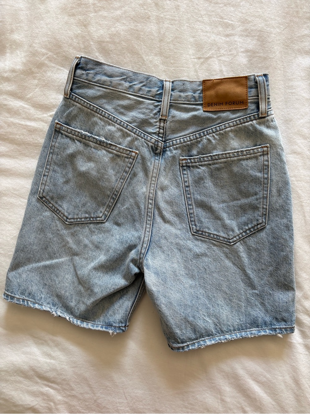 Aritzia Denim Forum The Joni Loose Long Denim Shorts Light Blue 23 - Picture 5 of 7